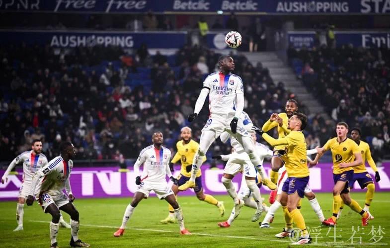 尼斯遭摩纳哥逆转 大巴黎提前夺冠希望落空